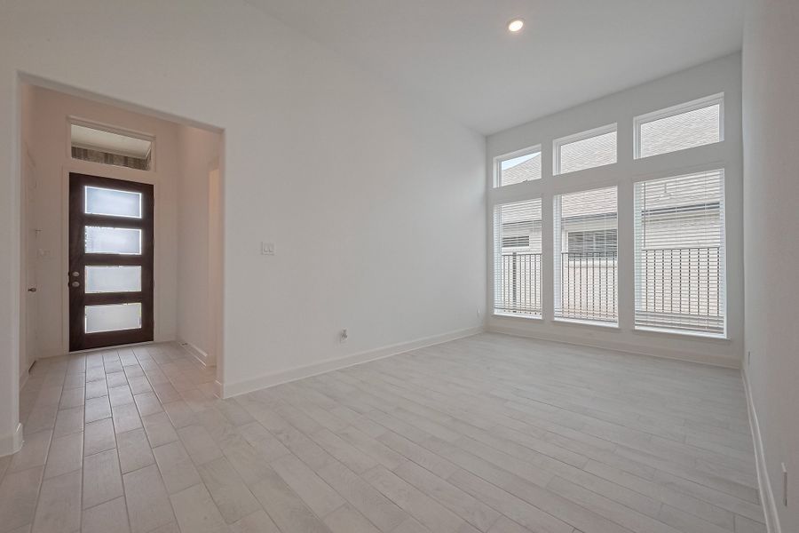 Representative unfurnished interior of a home built from the 2620 by Colina Homes in River Ranch, Dayton (Image 37).