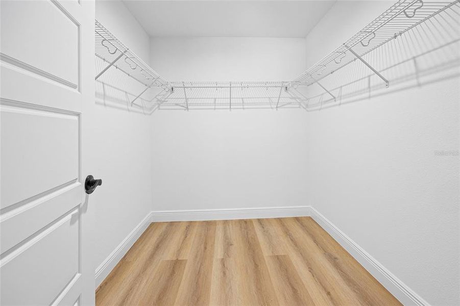 Spacious, unfurnished interior of a new home in , Dunnellon (Image 19).