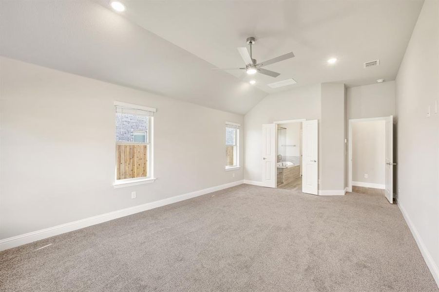 Spacious, unfurnished interior of a new home in Sonoma Verde, McLendon-Chisholm (Image 16).