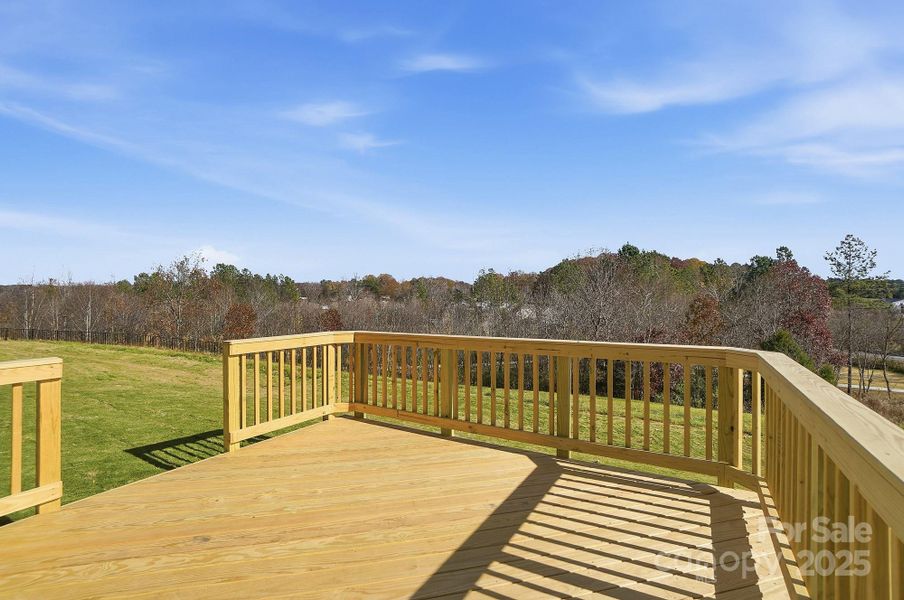 Exterior details and patio area of a home in Summerlin, Mooresville (Image 2).