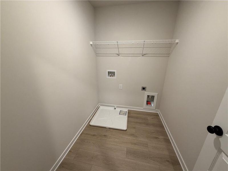Spacious, unfurnished interior of a new home in Millstone at Mundy Mill, Gainesville (Image 21).