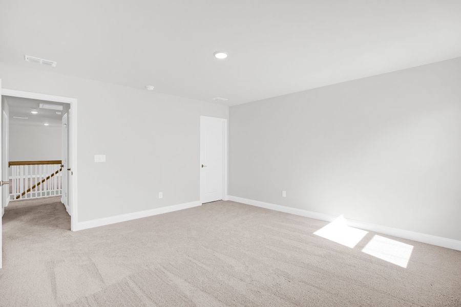 Spacious, unfurnished interior of a new home in Carriage Estates, Lexington (Image 53).
