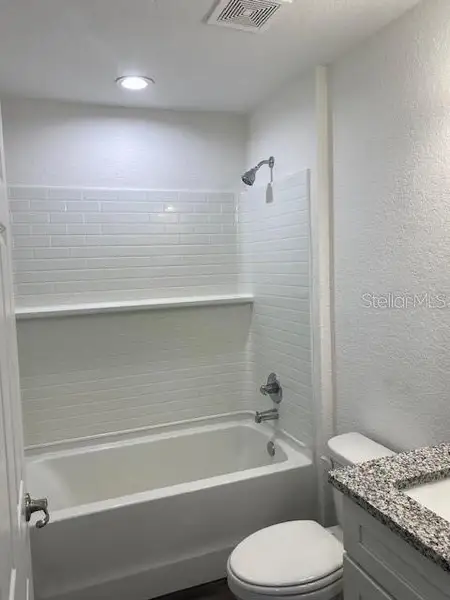 Furnished interior view inside a new home in , Ocklawaha (Image 5).