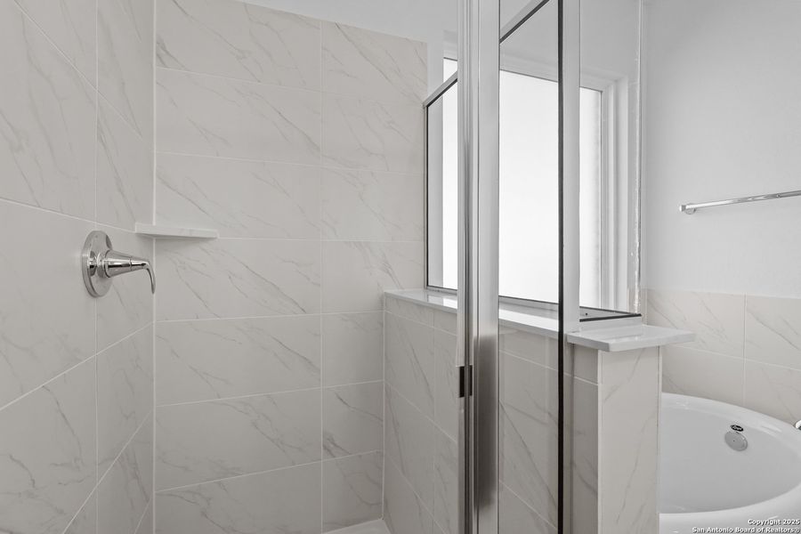 Close-up of interior finishes inside a home in Davis Ranch, San Antonio (Image 12).