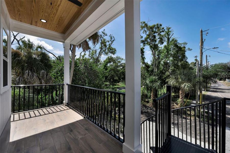 Exterior details and patio area of a home in , Tarpon Springs (Image 3). Exterior details and patio area of a home in , Tarpon Springs (Image 3).