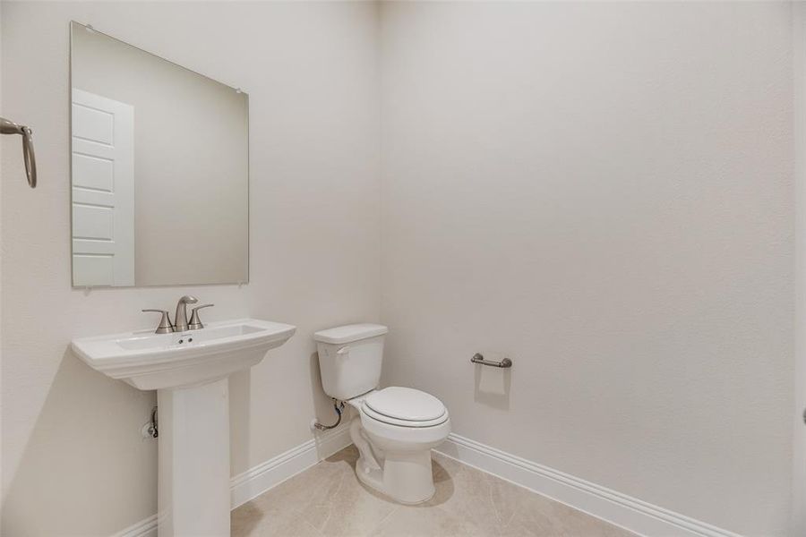 Furnished interior view inside a new home in Villages of Creekwood, Frisco (Image 6). Furnished interior view inside a new home in Villages of Creekwood, Frisco (Image 6).