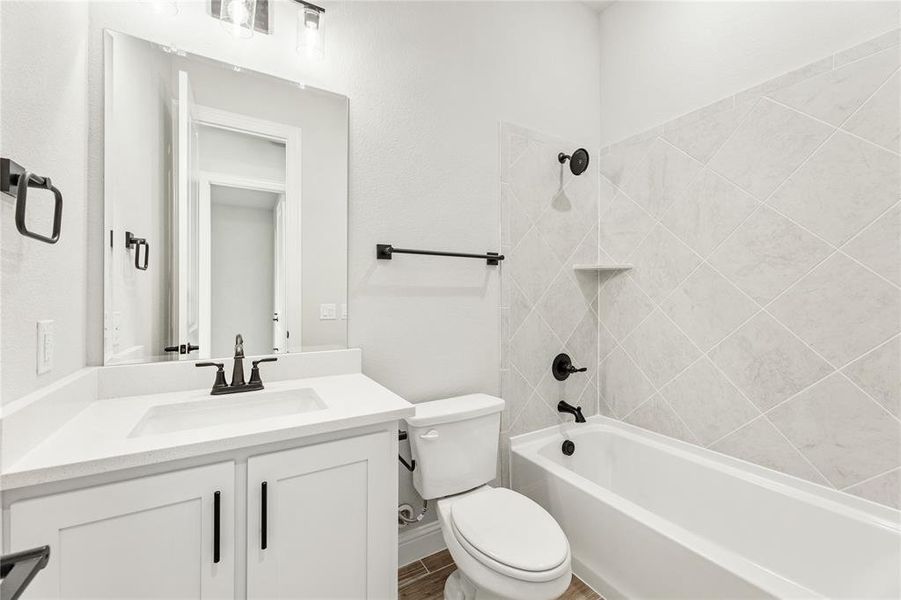 Furnished interior view inside a new home in Glenbrook, Red Oak (Image 14).