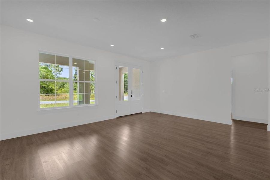 Spacious, unfurnished interior of a new home in , Dunnellon (Image 13). Spacious, unfurnished interior of a new home in , Dunnellon (Image 13).