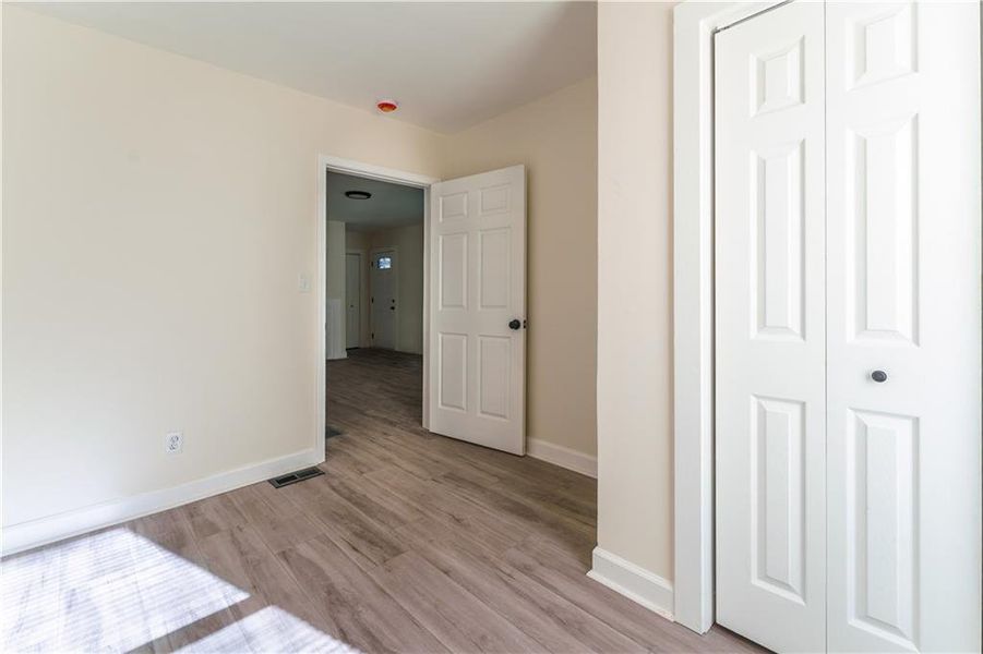 Spacious, unfurnished interior of a new home in , Atlanta (Image 22).