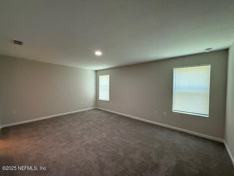 Spacious, unfurnished interior of a new home in , Jacksonville (Image 21).