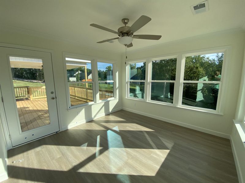 Spacious, unfurnished interior of a new home in Ballentine Ridge, Lyman (Image 23).