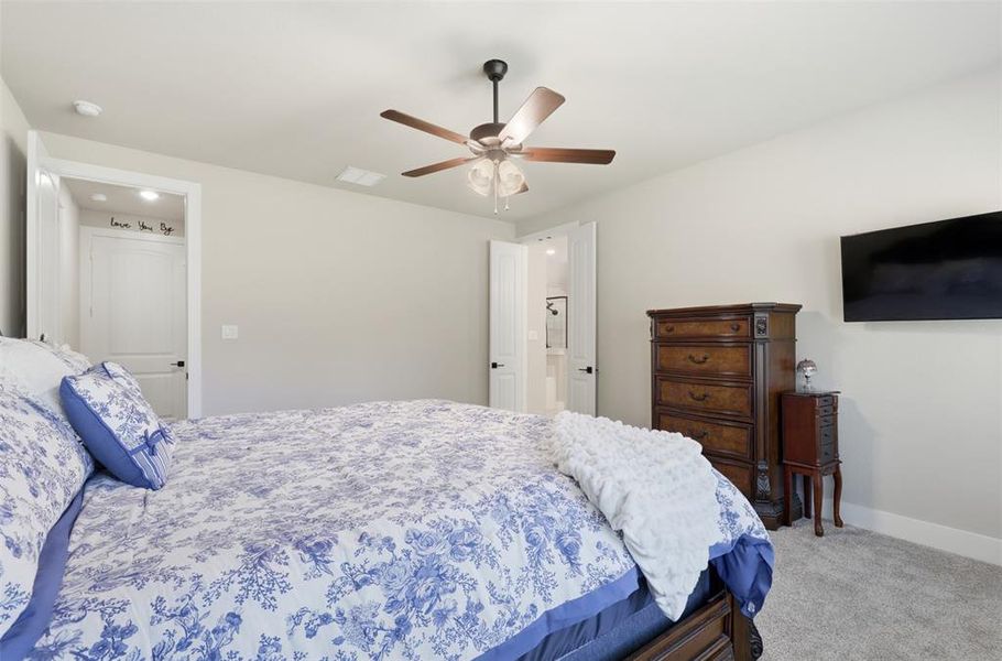 Furnished interior view inside a new home in Crystal Springs Estates, Alvarado (Image 16). Furnished interior view inside a new home in Crystal Springs Estates, Alvarado (Image 16).