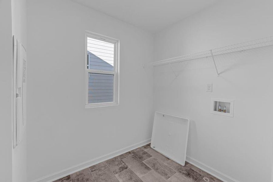 Spacious, unfurnished interior of a new home in Falls Creek, Flowery Branch (Image 16).