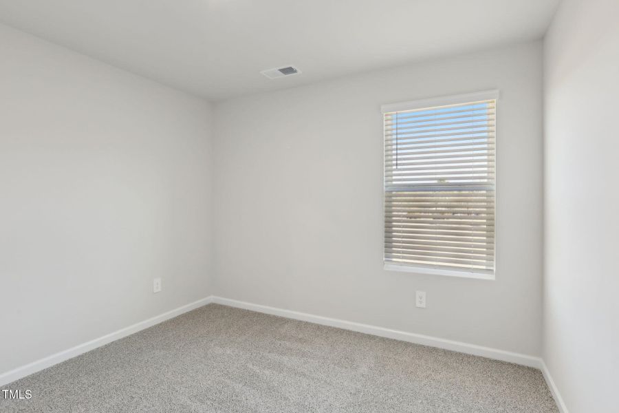 27-web-or-mls-Raleigh -River Glen-199 Wh