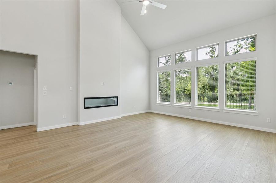 Spacious, unfurnished interior of a new home in Cross Creek Meadows, Celina (Image 16).