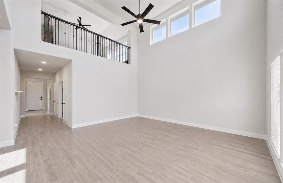 Spacious, unfurnished interior of a new home in , Waxahachie (Image 28).