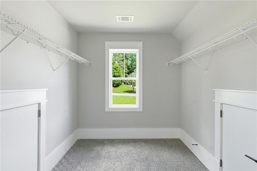 Spacious, unfurnished interior of a new home in , Jefferson (Image 63).