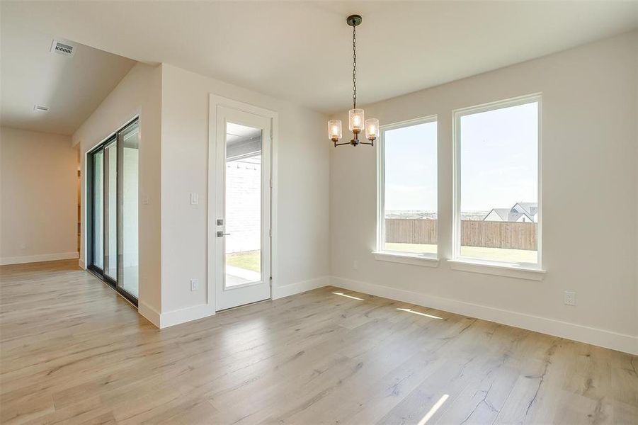Spacious, unfurnished interior of a new home in Sweetgrass, Haslet (Image 32).