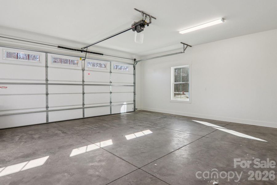 Spacious, unfurnished interior of a new home in , Hendersonville (Image 20).