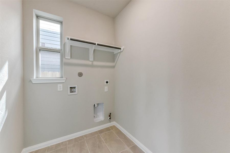 Spacious, unfurnished interior of a new home in Colony at Pinehurst, Pinehurst (Image 37).