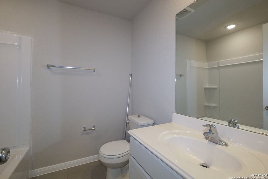 Furnished interior view inside a new home in Blue Ridge Ranch, San Antonio (Image 12). Furnished interior view inside a new home in Blue Ridge Ranch, San Antonio (Image 12).