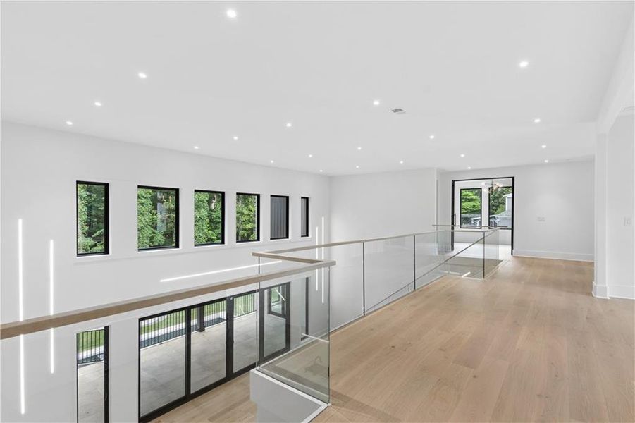Spacious, unfurnished interior of a new home in , Sandy Springs (Image 49).