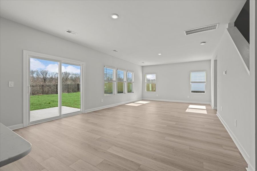 Spacious, unfurnished interior of a new home in Creek Ridge - Signature Collection, Spartanburg (Image 14). Spacious, unfurnished interior of a new home in Creek Ridge - Signature Collection, Spartanburg (Image 14).