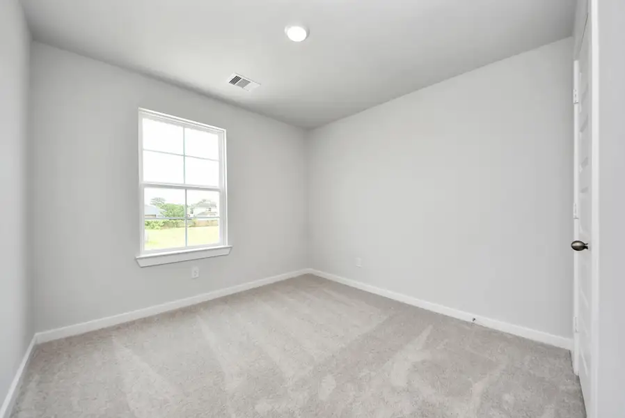 Spacious, unfurnished interior of a new home in The Villages at WestPointe, Dayton (Image 33).