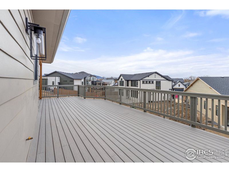 Expansive Deck