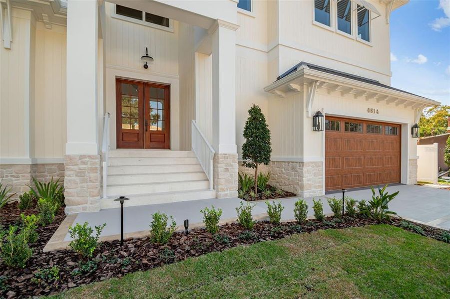 Exterior details and patio area of a home in , Tampa (Image 42).