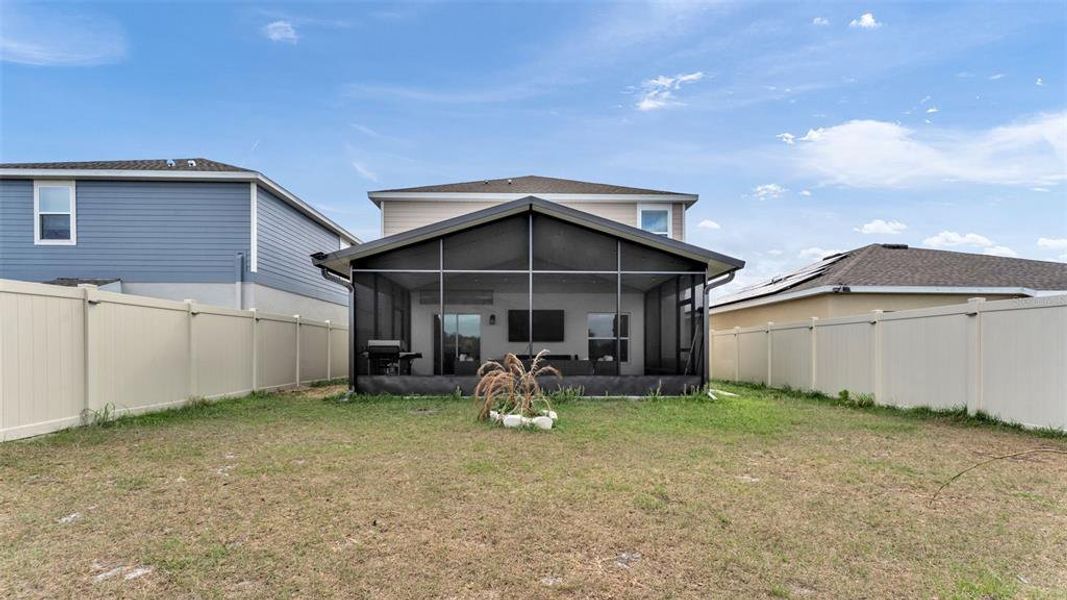 Exterior details and patio area of a home in , Winter Haven (Image 31).