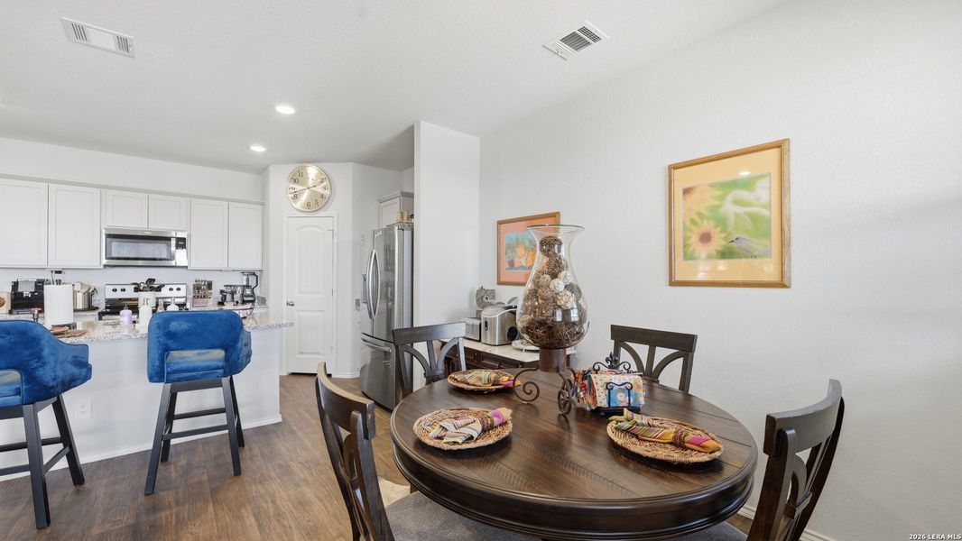 Furnished interior view inside a new home in Swenson Heights, Seguin (Image 7).