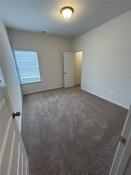 Spacious, unfurnished interior of a new home in Emerald Oaks Estates, Rome (Image 18).