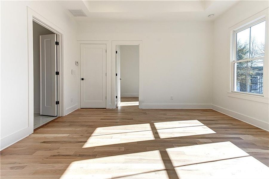 Spacious, unfurnished interior of a new home in , Atlanta (Image 21). Spacious, unfurnished interior of a new home in , Atlanta (Image 21).