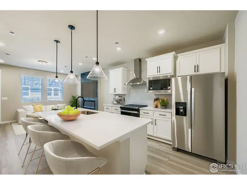 Furnished interior view inside a new home in Mountain Brook, Longmont (Image 5).