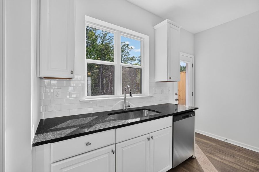 Furnished interior view inside a new home in Rosewood Farm, Lawrenceville (Image 12).