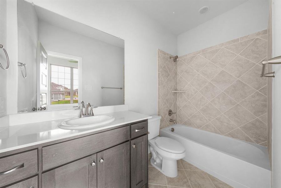 Furnished interior view inside a new home in Creekview Farms, Greenville (Image 12).