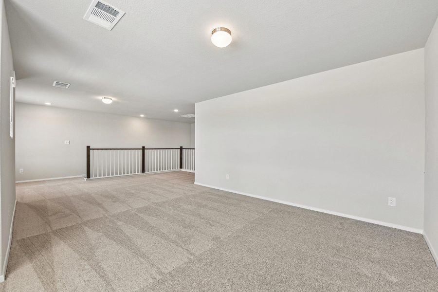 Spacious, unfurnished interior of a new home in Edgebrooke, Pflugerville (Image 23).