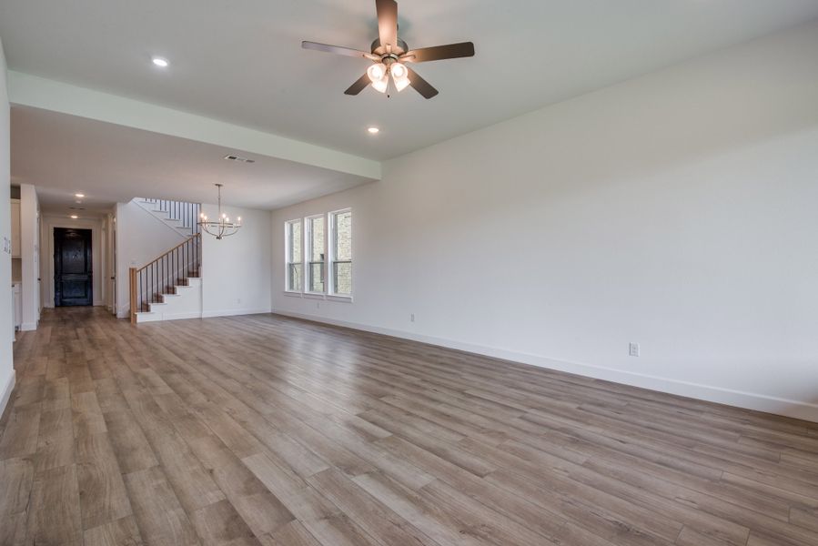 Spacious, unfurnished interior of a new home in Painted Tree - South, McKinney (Image 23).