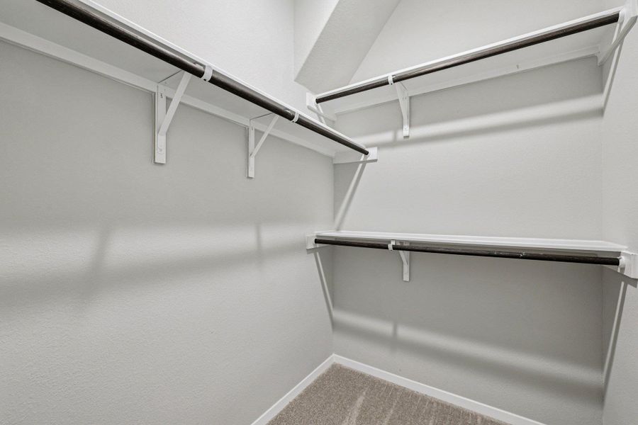 Spacious, unfurnished interior of a new home in Harvest Ridge, Elgin (Image 26).