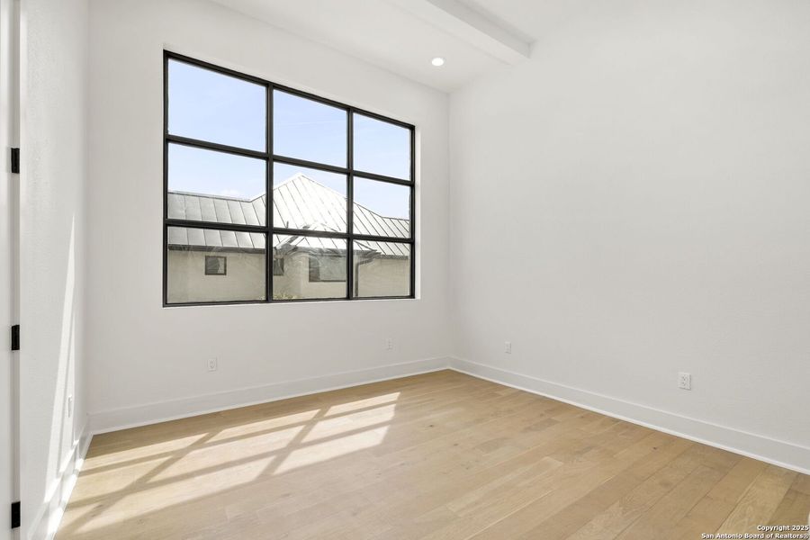 Image 39 of a home in . Image 39 of a home in .