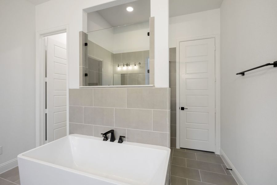 Furnished interior view inside a new home in Cambridge Crossing, Celina (Image 10).