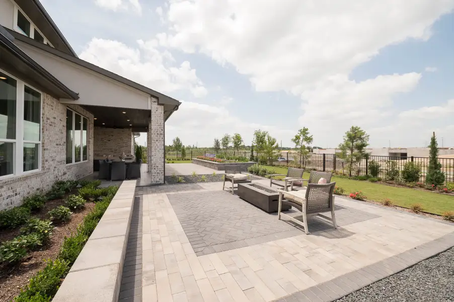 Representative exterior details of a home built from the Casoria by Tri Pointe Homes in The Estates at James Lane, Fulshear (Image 3).