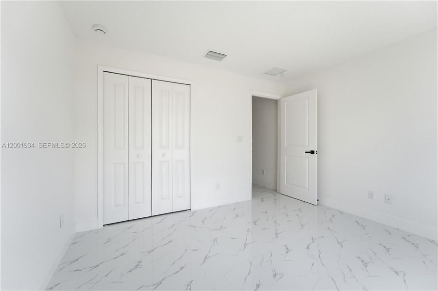 Spacious, unfurnished interior of a new home in , Port St. Lucie (Image 33).