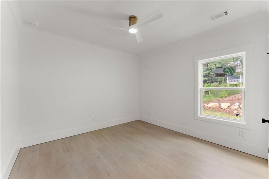 Spacious, unfurnished interior of a new home in , Gainesville (Image 21).