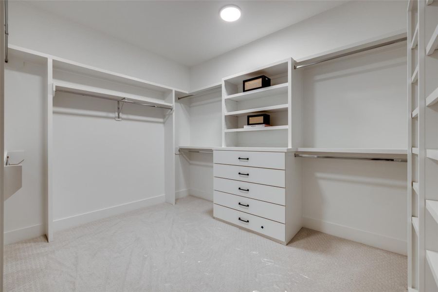 Image 37 of a home in .