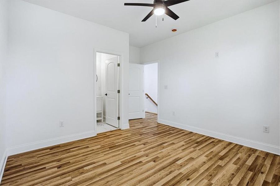 Spacious, unfurnished interior of a new home in , Atlanta (Image 13).