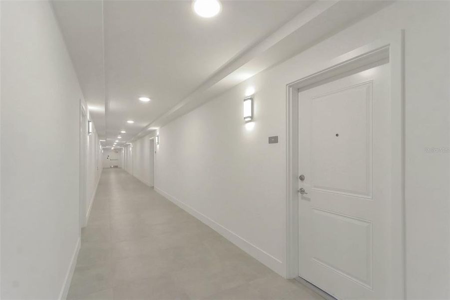 Spacious, unfurnished interior of a new home in , Orlando (Image 10).