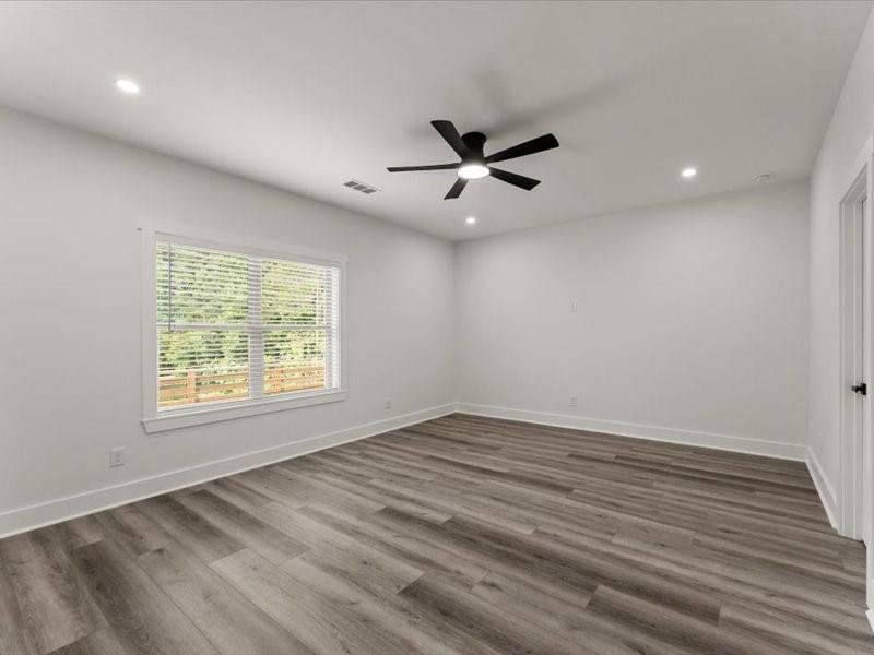 Spacious, unfurnished interior of a new home in , Dahlonega (Image 96).