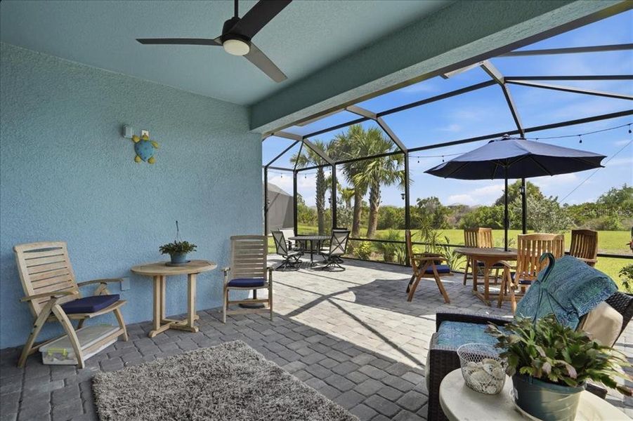 Exterior details and patio area of a home in , Venice (Image 27).